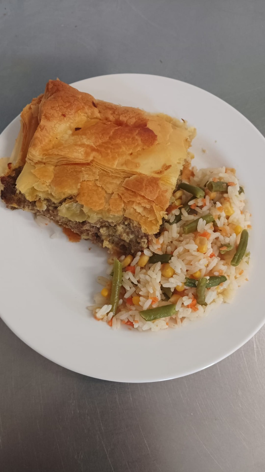 Torta de carne y vegetales